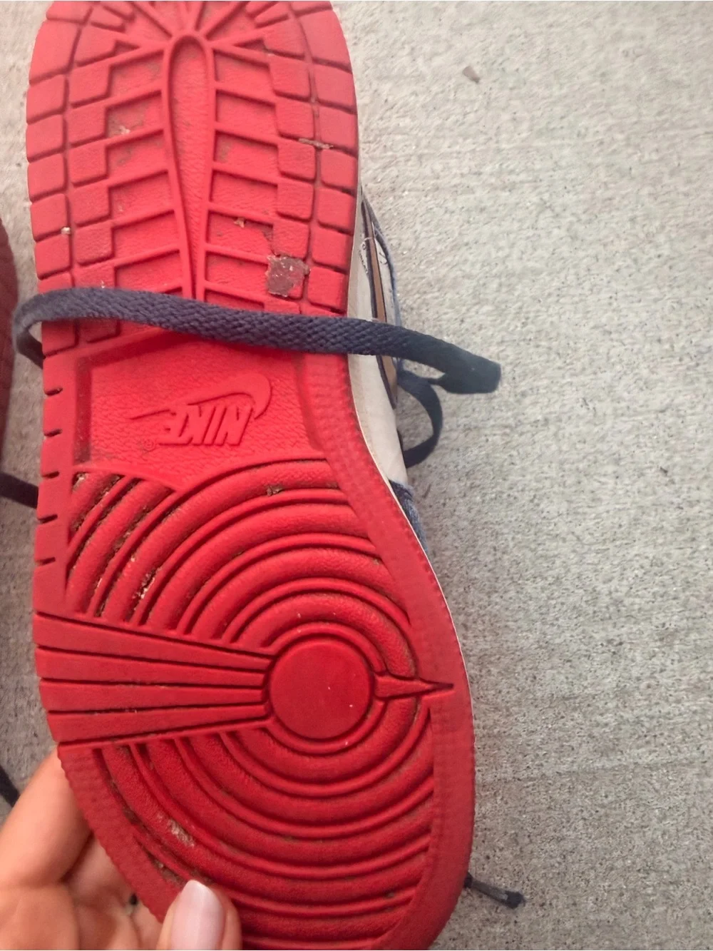 Nike air jordan 1 mid se gs take flight hold passport